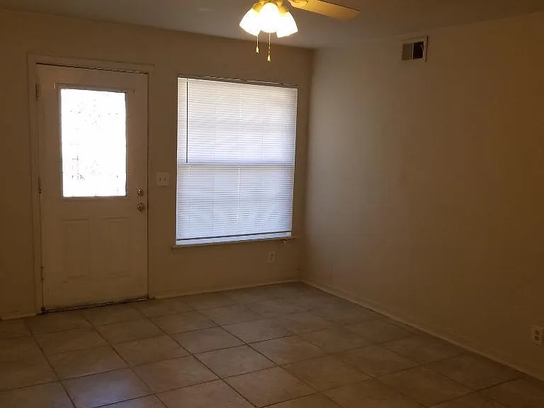 420 NW 80th St — Photo 7