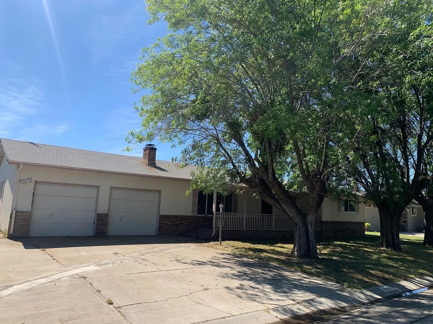 1630 Debra Ln photo 1