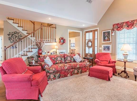 5th image of 881 E Lakeshore Dr