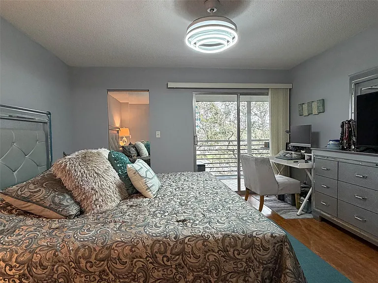 2304 Lucaya Ln #L4 — Photo 39