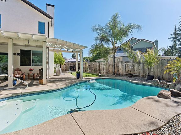 5th image of 2890 Aquamarine Cir