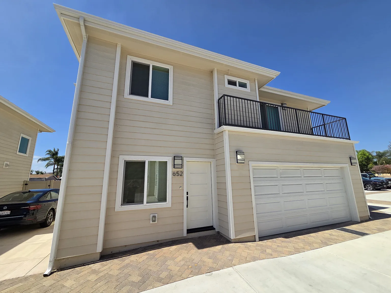 4 bed, 1689 sqft, $3,500 — Photo 2