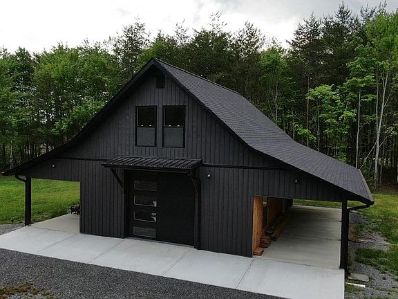3rd image of 458 Coca Cola Rd