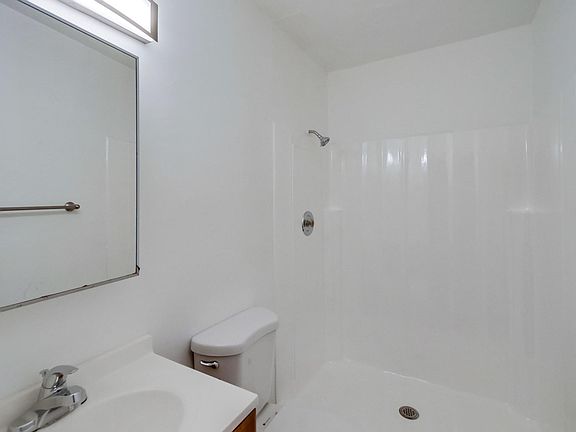 5th image of 3845 Chamoune Ave #15