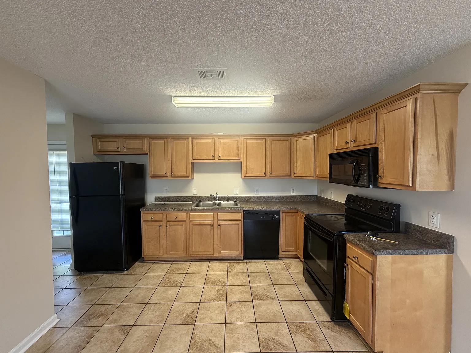 1015 Haley St - 1 — Photo 2