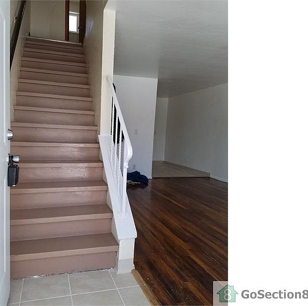 2nd image of 46 Poplar St