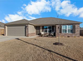 2812 Murphy St, Pea Ridge, AR 72751