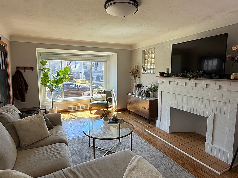 5605 Botanical Ave — Photo 2
