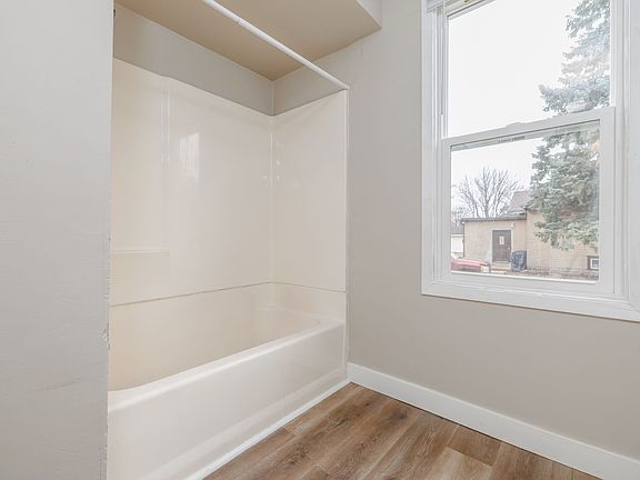 4th image of 632 Wisconsin Ave #B