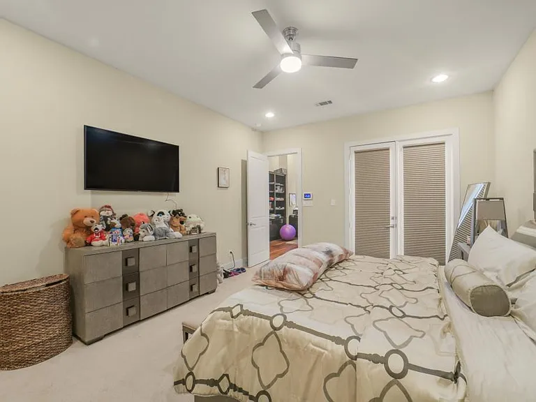 5425A Hidalgo St — Photo 30