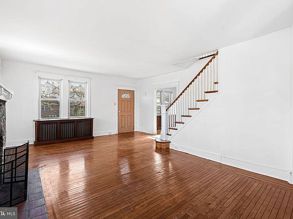 3rd image of 3700 School Ln