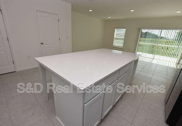 3905 Academia Ave — Photo 8