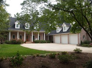 1660 Club Dr, Greensboro, GA 30642