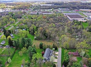 Summerfield Ln NE, Warren, OH 44483