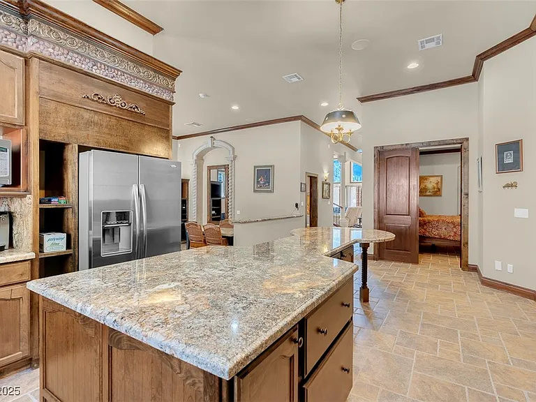 264 Crestview Dr — Photo 30