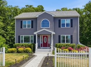 23 Richard K Stevens Dr, North Attleboro, MA 02760