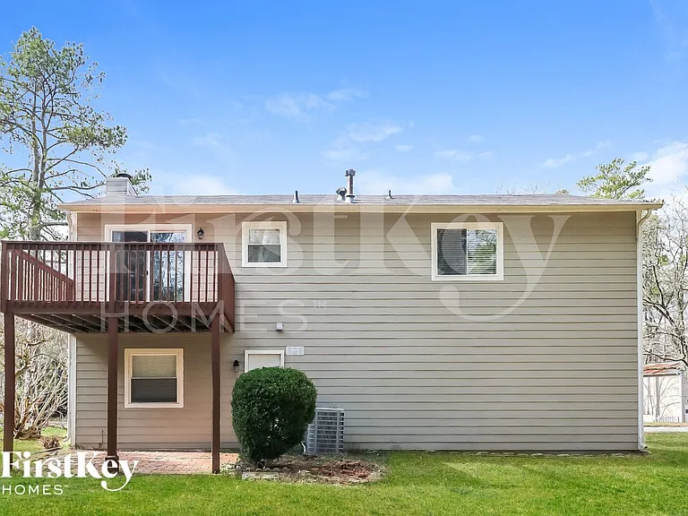 405 Sheringham Ct — Photo 15