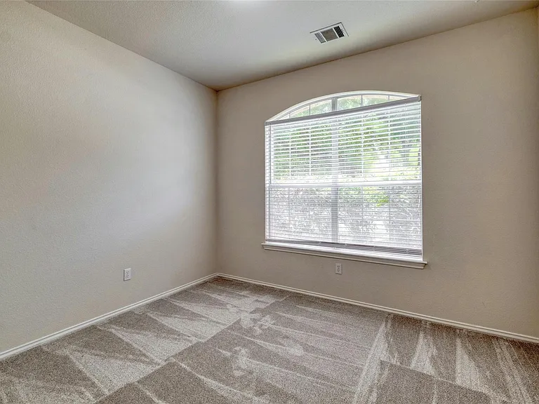 2310 Kristen Ln — Photo 20