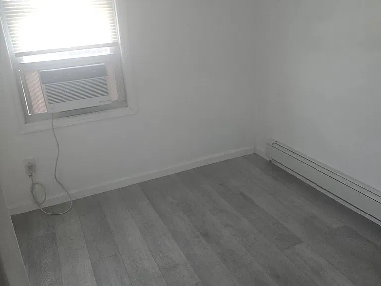 90-18 Park Ln S #1 — Photo 3