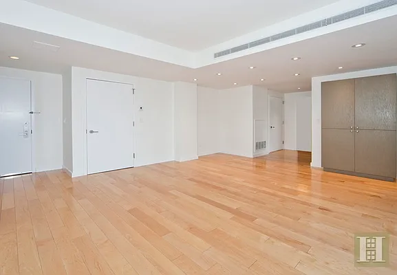 Rented by Halstead Real Estate | media 4