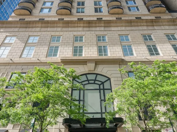 10 E Delaware Pl APT 28E, Chicago, IL 60611