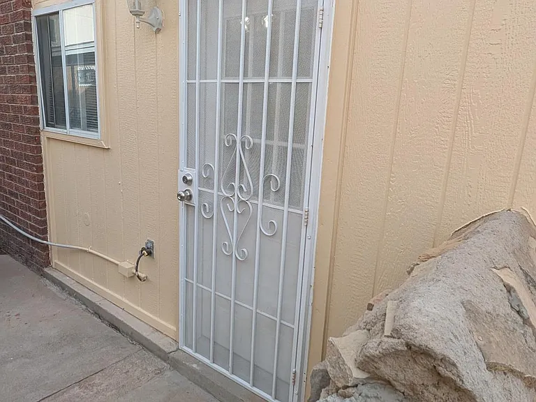 Side door leads to kitchen.