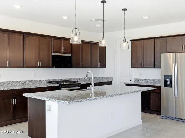 2551 E VINTAGE Drive, San Tan Valley, AZ 85143