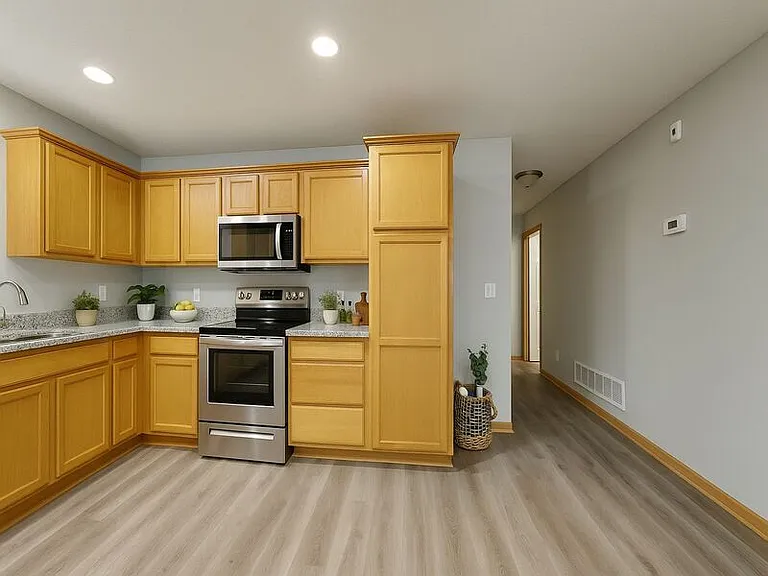 400 NW Woodbury Dr — Photo 6