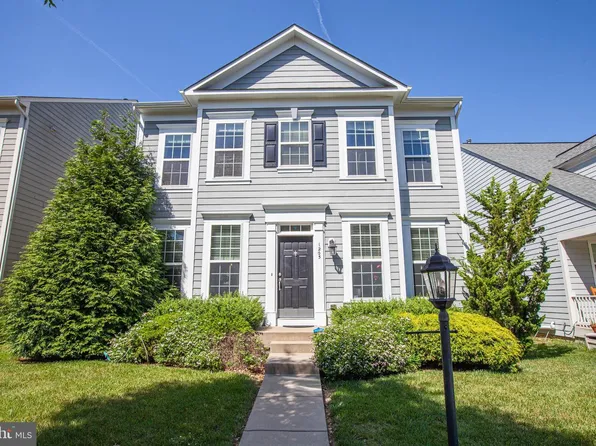 1205 Saunders Dr, Fredericksburg, VA 22401