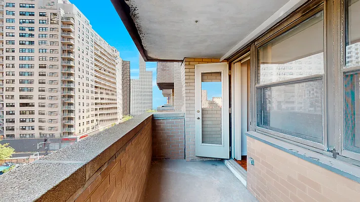 Sold by David Francis New York LLC | media 14