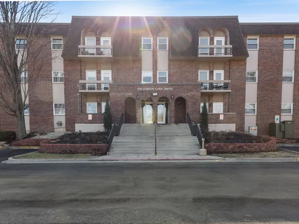 1501 Darien Lake Dr APT 201, Darien, IL 60561