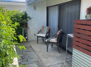 555 El Placer Rd APT 1, Palm Springs, CA 92264