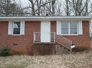 621 Spring Garden Cir, High Point, NC 27260