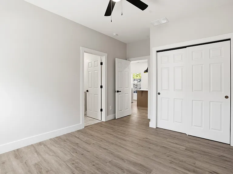 4623 Rookwood Ave — Photo 46