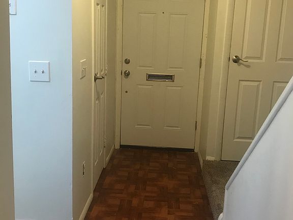 3rd image of 86 Lancelot Ln
