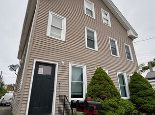 15 Maple Ave FLOOR 1, Riverside, RI 02915