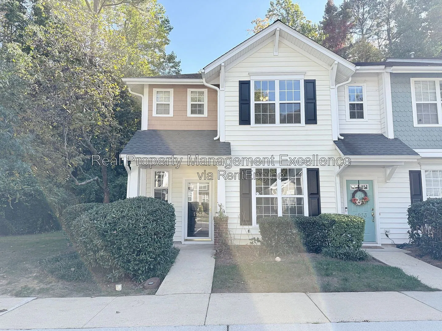 3 bed, 2.5 bath, 1416 sqft, $1,850 — Photo 1