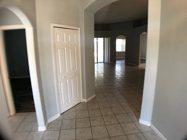 2605 Southpointe Ct — Photo 4