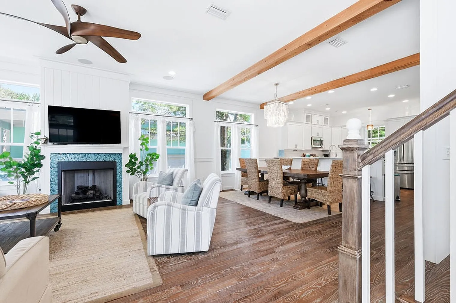 4 bed, 3.0 bath, 2454 sqft, $3,326 — Photo 3
