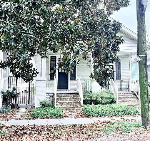 Photo 1 of 9 - 1307 General Taylor St - New Orleans, LA Primary Photo - 1307 General Taylor St