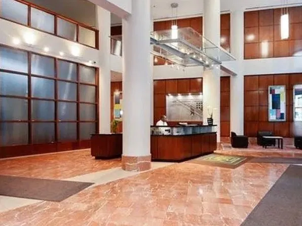 211 E Ohio St, Chicago, IL
