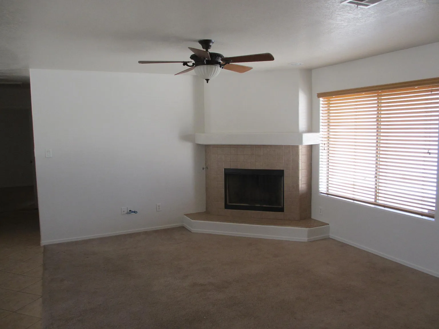 3 bed, 1254 sqft, $1,600 — Photo 3