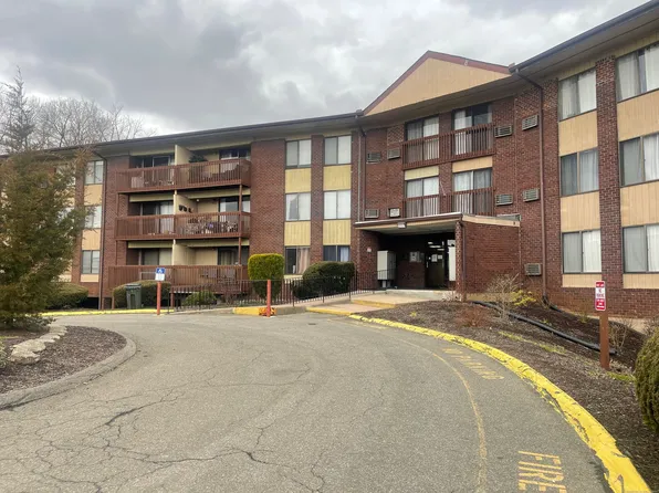 2209 Cromwell Hills Drive #2209, Cromwell, CT 06416