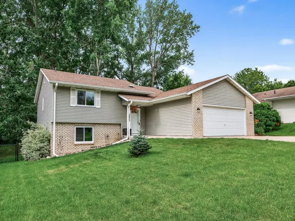 5677 W 134th St, Savage, MN 55378