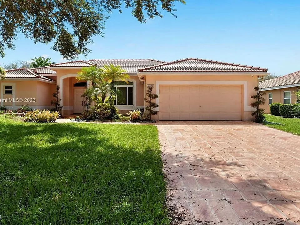 4132 NW 58th Dr