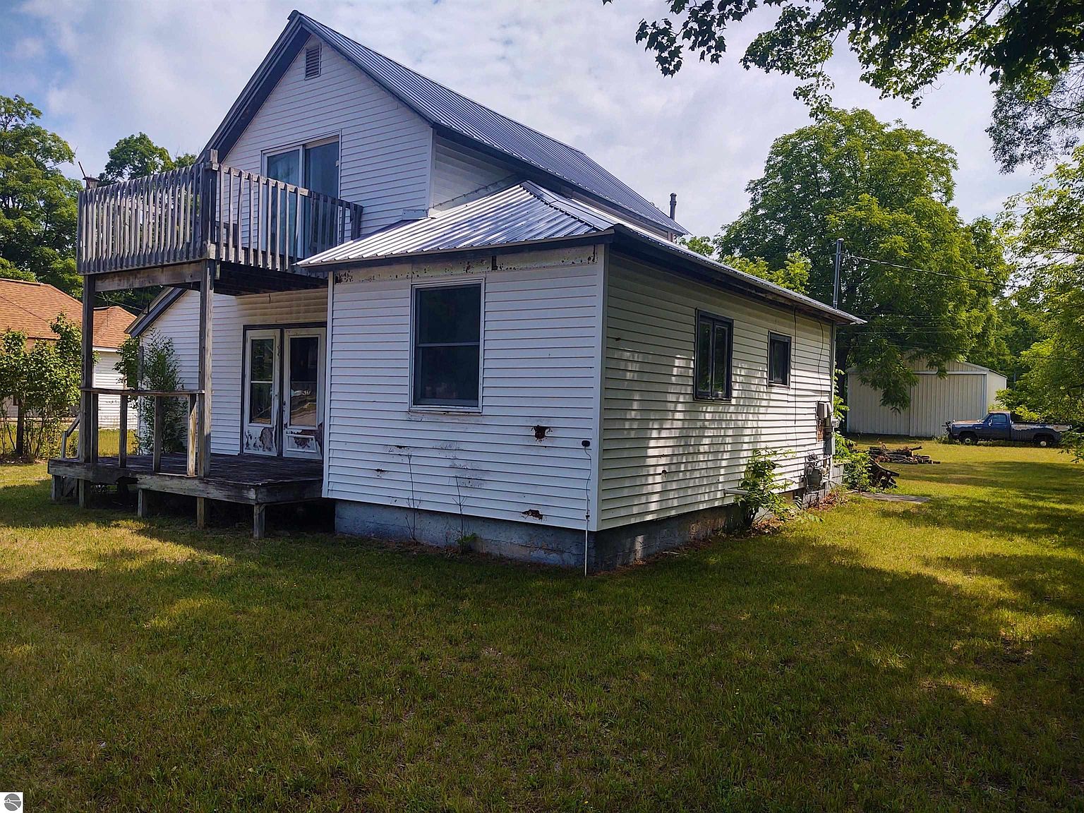 203 N Bridge Ln, Bellaire, MI 49615 Zillow