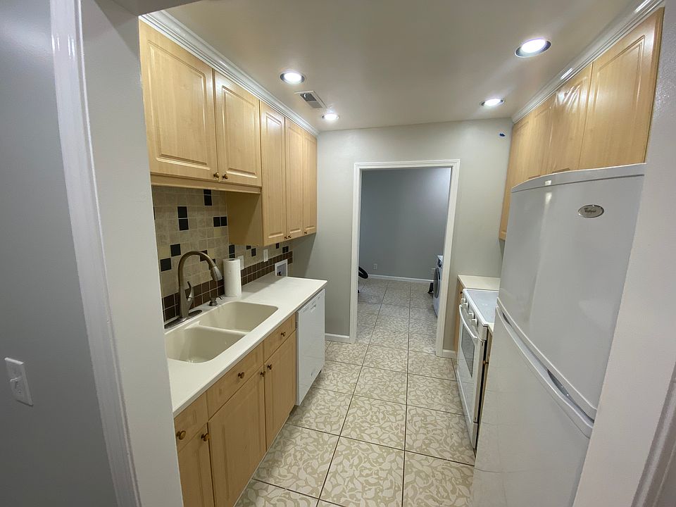1st image of 515 Basswood Ave #L118