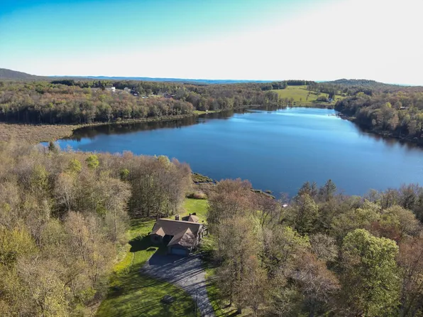 35 Duck Harbor Rd, Honesdale, PA 18431