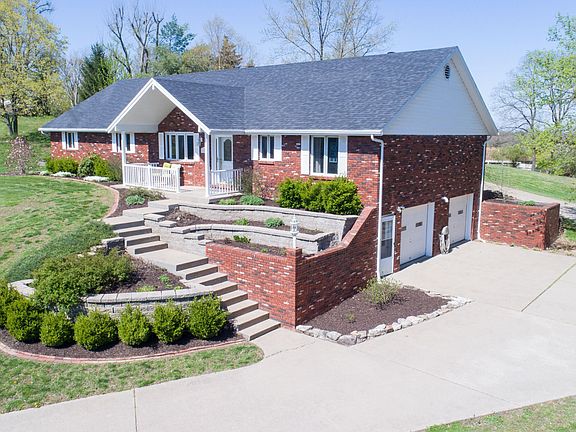 3rd image of 118 Woodridge Dr