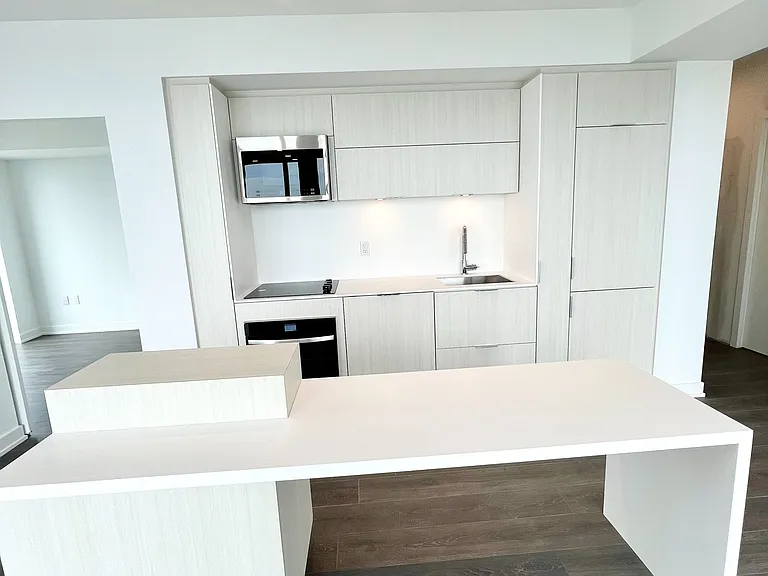370 Martha St #1307 — Photo 17